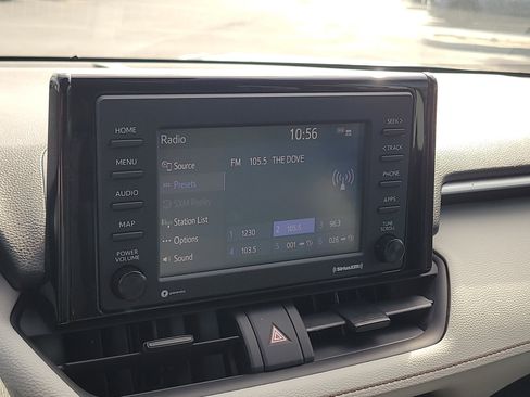 Used 2020 Toyota RAV4 XLE image 23