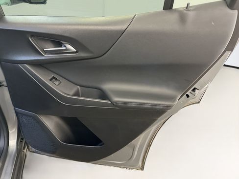 Used 2025 Chevrolet Equinox LT w/ Convenience Package II image 32