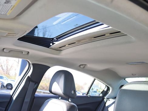 Used 2016 Chevrolet Cruze Premier image 29