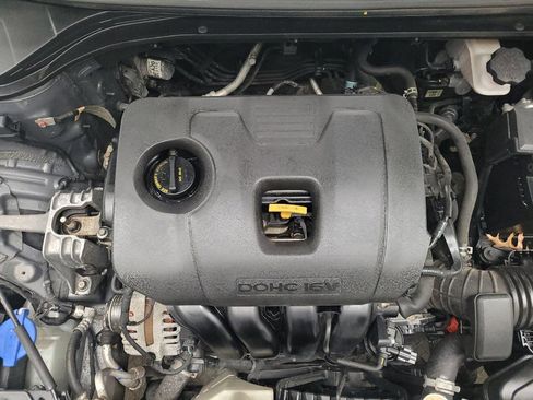 Used 2019 Hyundai Elantra SE w/ Cargo Package FWD image 30