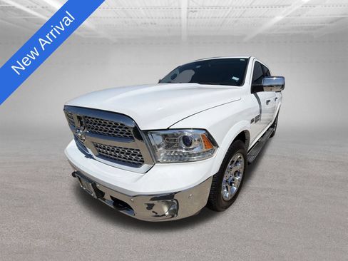 Used 2017 RAM 1500 Laramie w/ Convenience Group AWD/4WD image 1