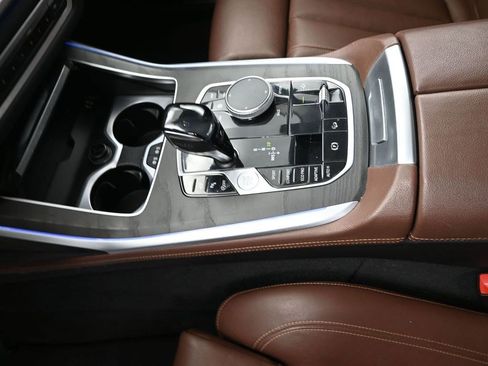 Used 2019 BMW X7 xDrive40i w/ Premium Package image 11