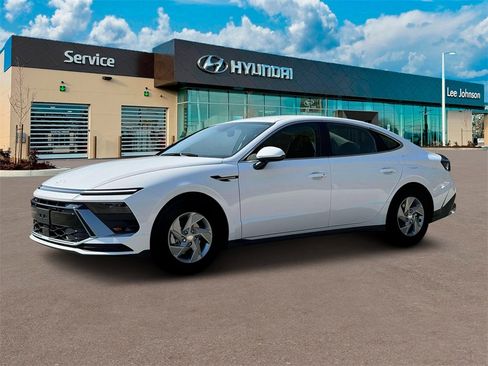 New 2025 Hyundai Sonata SE image 2