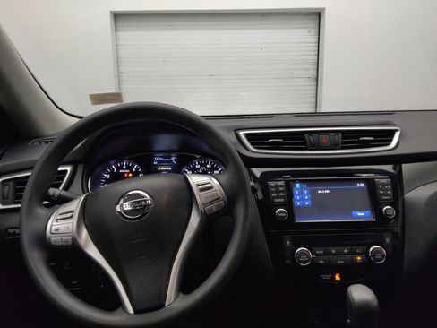 Used 2015 Nissan Rogue SV w/ SV Premium Package image 22