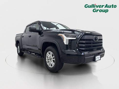 Used 2022 Toyota Tundra SR5 w/ Convenience Package RWD image 13