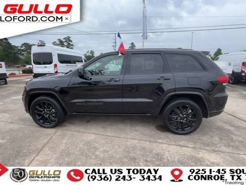 Used 2018 Jeep Grand Cherokee Altitude RWD image 5