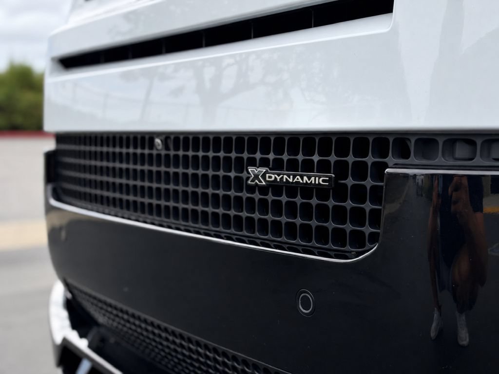 Used 2022 Land Rover Defender 110 X-Dynamic SE AWD/4WD image 9