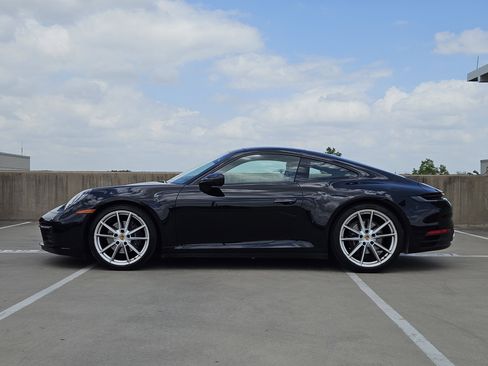 Certified 2024 Porsche 911 Carrera RWD image 2