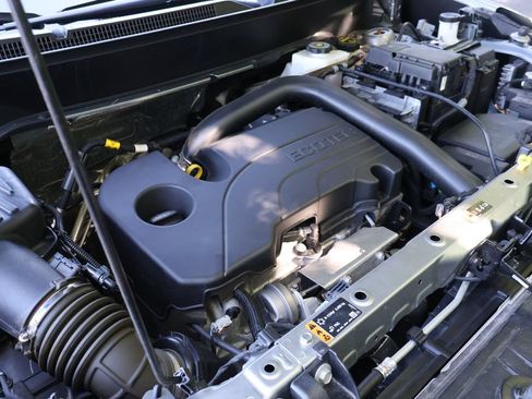 Certified 2024 Chevrolet Equinox LT FWD image 13