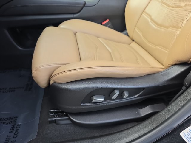 Used 2017 Cadillac XT5 Platinum AWD/4WD image 27