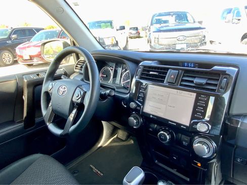 Used 2024 Toyota 4Runner TRD Off-Road AWD/4WD image 37
