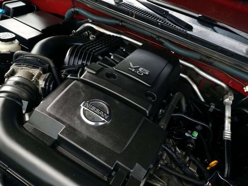 Used 2009 Nissan Frontier SE w/ SE Value Truck Pkg AWD/4WD image 12