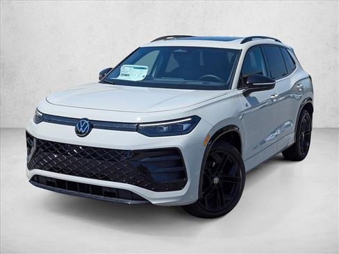 New 2026 Volkswagen Tiguan SE R-Line FWD image 1