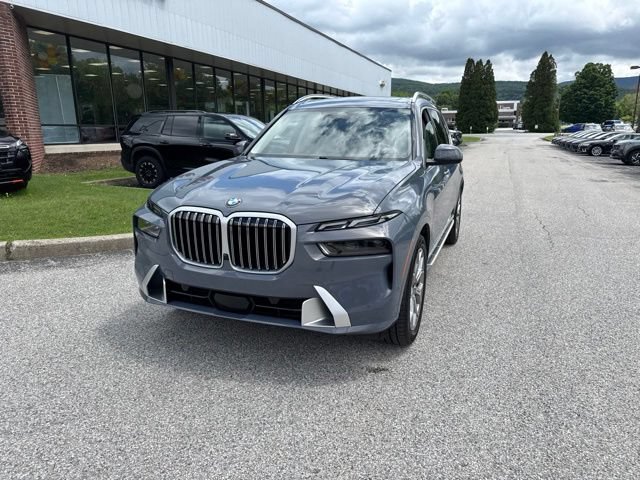 Used 2026 BMW X7 xDrive40i AWD/4WD image 6