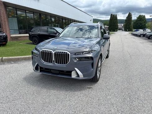 Used 2026 BMW X7 xDrive40i AWD/4WD image 6