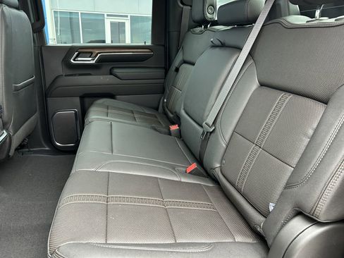 Used 2024 Chevrolet Silverado 3500 High Country w/ High Country Premium Package image 13