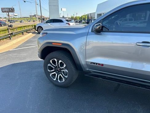 Used 2025 GMC Canyon AT4 w/ Nightfall Edition AWD/4WD image 10