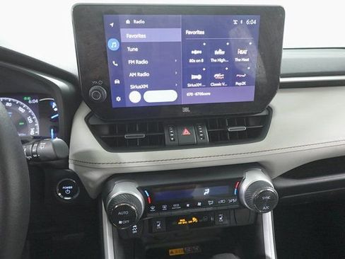 Used 2023 Toyota RAV4 XLE Premium image 16