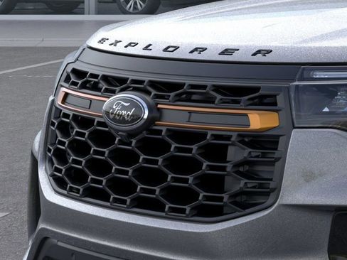 New 2026 Ford Explorer Tremor w/ Tremor Convenience Package image 18