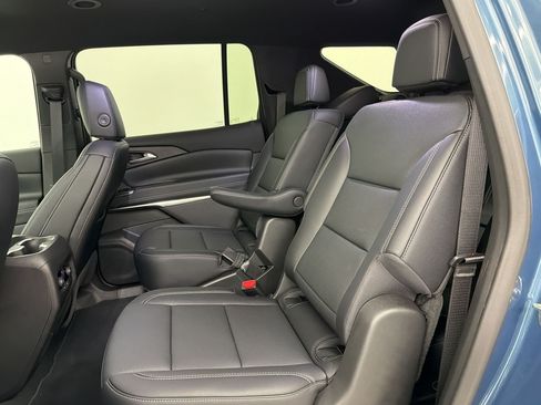 Used 2026 Chevrolet Traverse LT FWD image 22