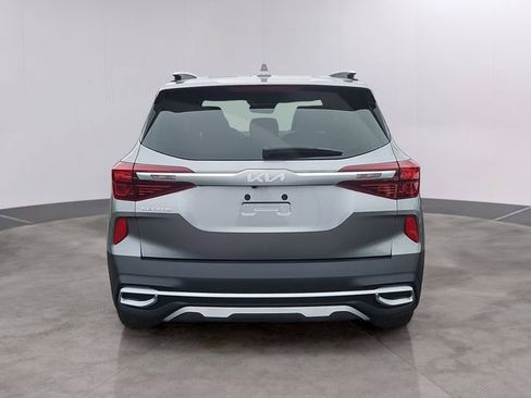 Used 2022 Kia Seltos EX image 5