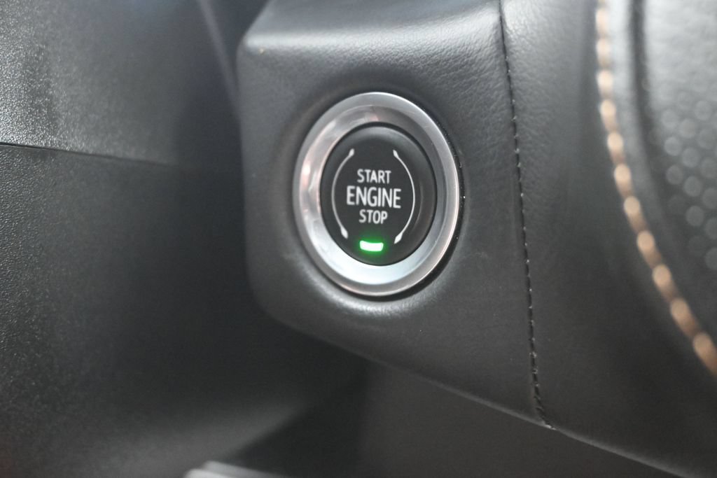 Used 2023 GMC Yukon XL AT4 w/ Technology Package AWD/4WD image 24