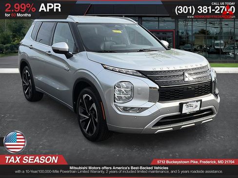 Used 2023 Mitsubishi Outlander SEL image 1