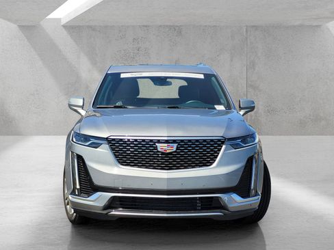 Certified 2025 Cadillac XT6 Premium Luxury FWD image 2