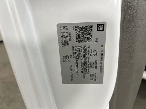 Used 2024 GMC Savana 2500 w/ Driver Convenience Package image 34