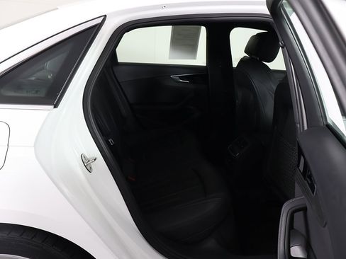 Used 2022 Audi A4 2.0T Premium Plus image 28