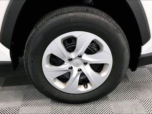 Used 2025 Toyota RAV4 LE image 10