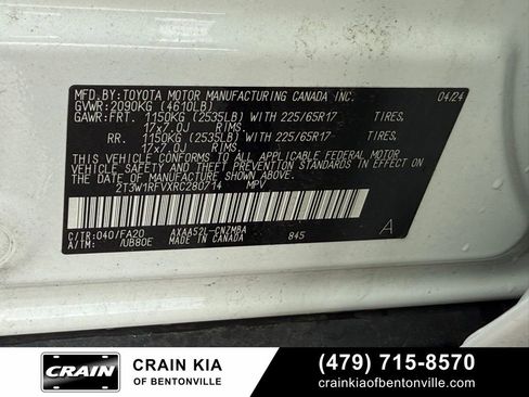 Used 2024 Toyota RAV4 XLE FWD image 35