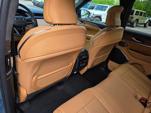 New 2026 Jeep Grand Cherokee Summit AWD/4WD image 22