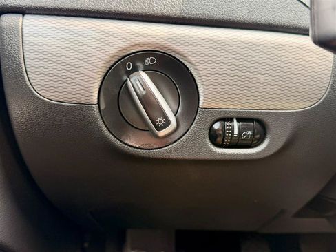 Used 2017 Volkswagen Jetta SE FWD image 18