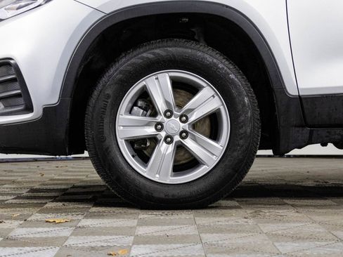 Used 2021 Chevrolet Trax LT image 43