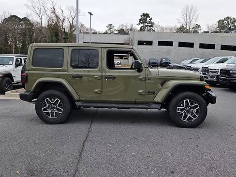 New 2026 Jeep Wrangler Unlimited Sahara AWD/4WD image 10