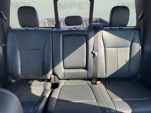 Used 2022 Ford F250 Lariat image 11