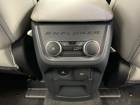 New 2026 Ford Explorer Active w/ Active Comfort Package image 30