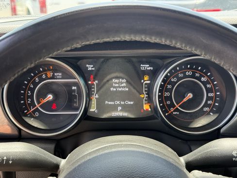 Used 2022 Jeep Gladiator Sport AWD/4WD image 19