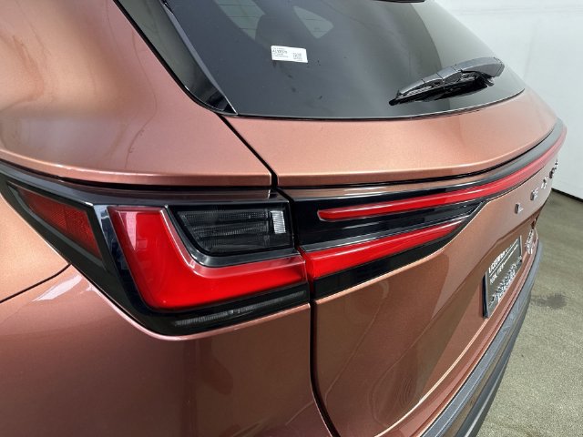 Certified 2025 Lexus NX 350h AWD w/ Rear Seat Package image 33