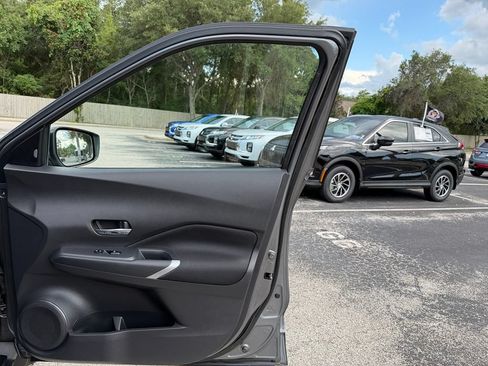 Used 2021 Nissan Kicks SV FWD image 30