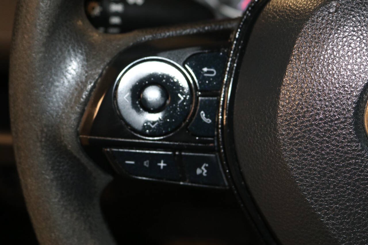 Used 2020 Toyota RAV4 LE w/ Carpet Mat Package AWD/4WD image 37