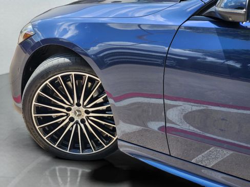 Used 2025 Mercedes-Benz C 300 Sedan image 24