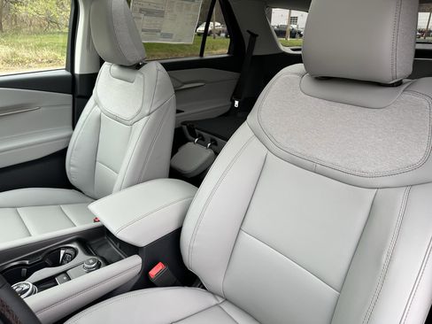 New 2026 Ford Explorer Active w/ Active Comfort Package image 29