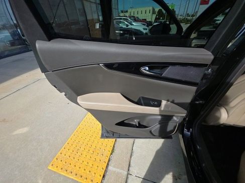 Used 2022 Lincoln Nautilus FWD w/ Premium Package image 22