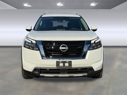 New 2025 Nissan Pathfinder SL image 5