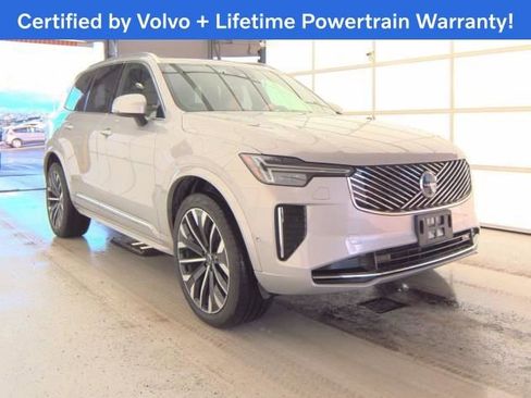 Certified 2025 Volvo XC90 B6 Plus image 4