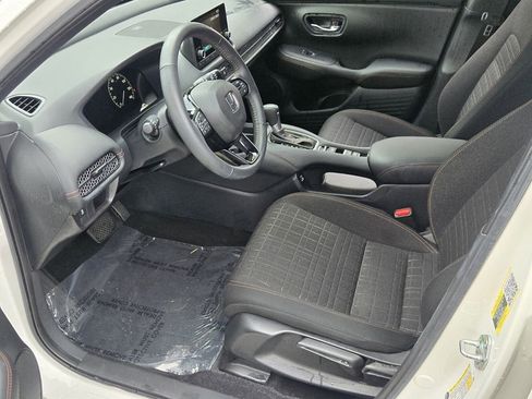 Certified 2023 Honda HR-V Sport image 8