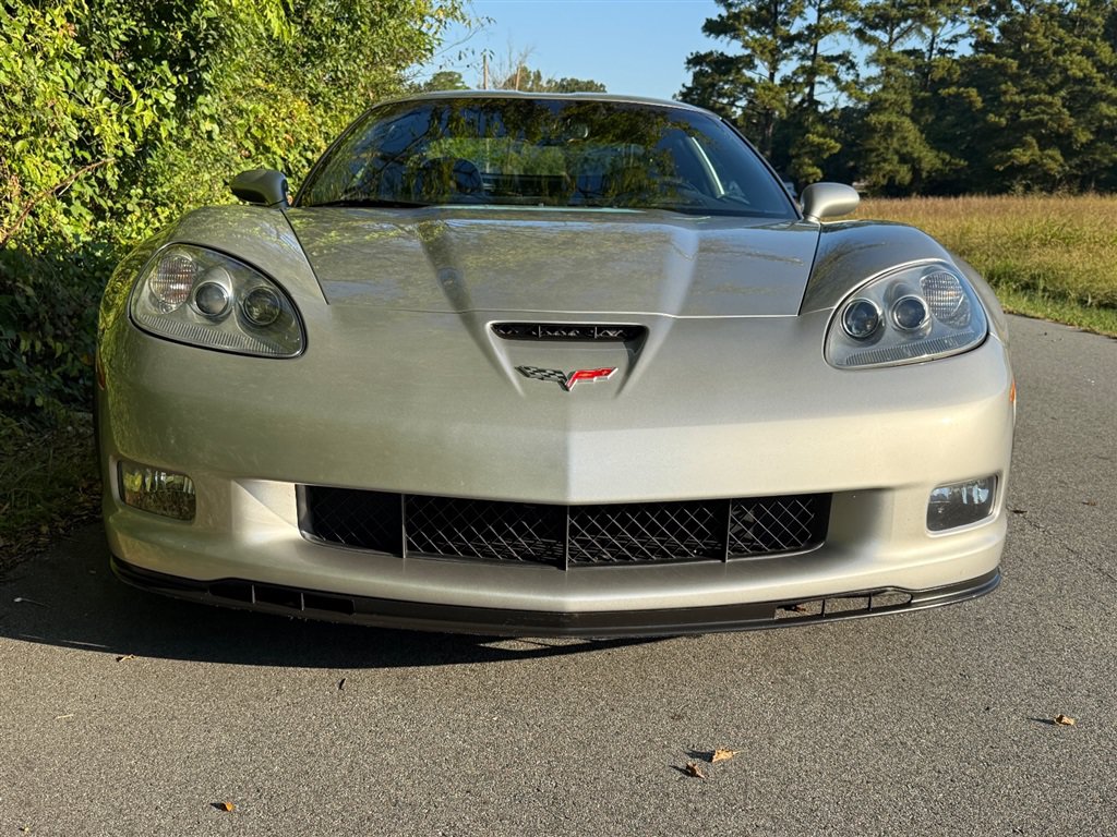 Used 2006 Chevrolet Corvette Z06 w/ Preferred Equipment Group RWD image 11