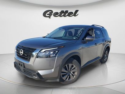 Used 2025 Nissan Pathfinder SV